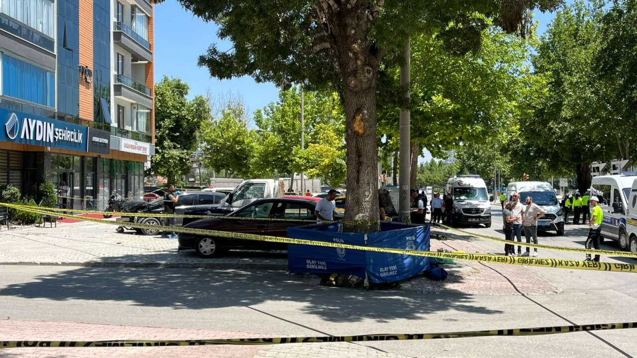 Konya'da Dilek ve kızı Ecrin Öz’ün can verdiği kaza anının görüntüleri ortaya çıktı 17